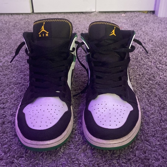 Air Jordan 1 Mid SE Oakland White Laser Orange Green M SIZE 9 - Picture 2 of 6